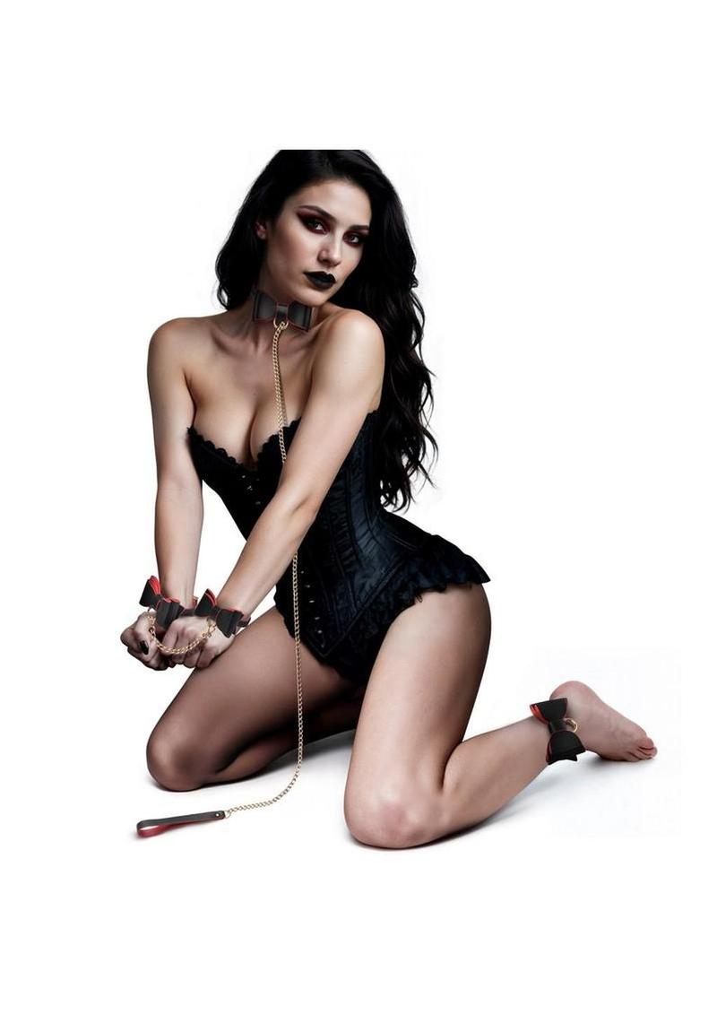 Master Series Goth Restraint